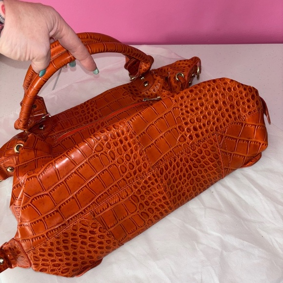 Array Orange Shoulder Bag with Textured Design - Picture 5 of 16